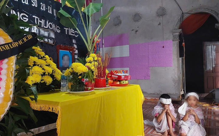 Phú Thọ: Xác minh vụ gia đình hoàn cảnh khó khăn phải chi 50 triệu đồng cho người hành nghề thuyền chài mới đưa được thithe người thân về lo hậu sự