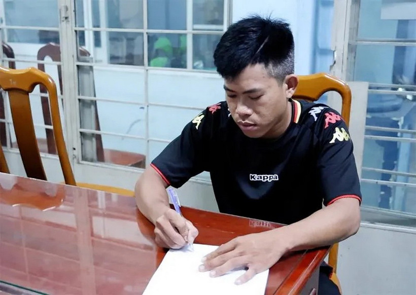An Giang: Tạm giữ hình sự thanh niên dùng “ảnh nóng” khống chế các con nợ