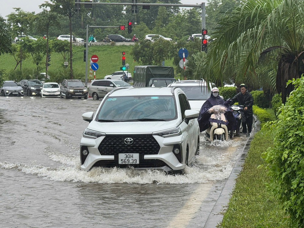 Cơ quan khí tượng cảnh báo mưa lớn tiếp diễn trong ngày 31/8