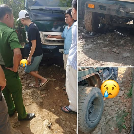 Nữ sinh 15 tuổi mới đỗ lớp 10 đi học về đến cổng nhà gặp xe tải đang đi lùi k0 may lại đứng vào vị trí điểm mu của xe, khiến em tv