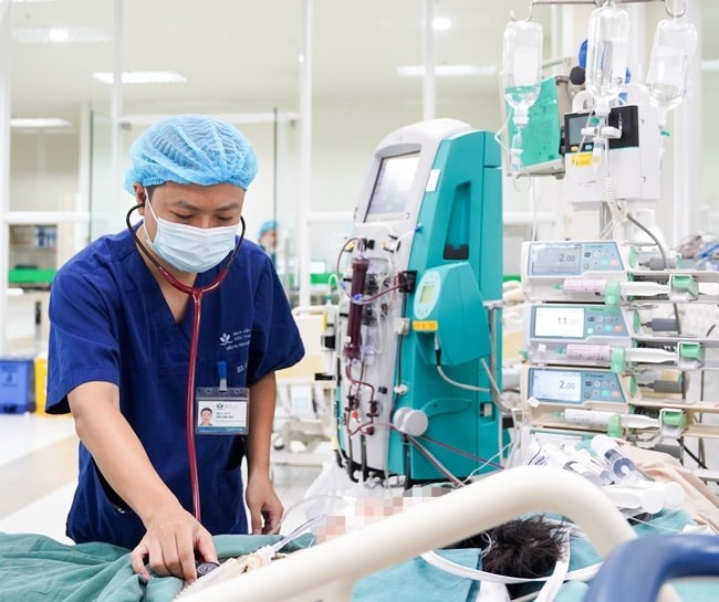 Bé gái 10 tuổi ở Bắc Ninh nguy kịch vì uống nhầm thuốc diệt chuột cực độc