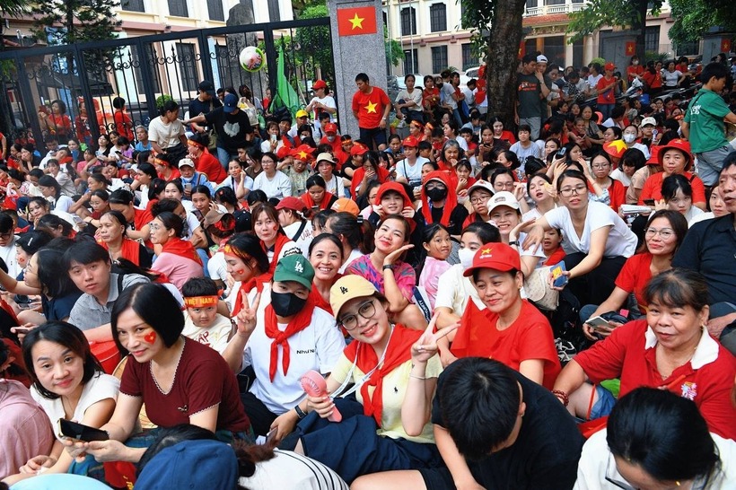 Thủ tướng yêu cầu tặng quà nhân dân sớm, đầy đủ dịp kỷ niệm 80 năm Cách mạng Tháng Tám và Quốc khánh 2/9